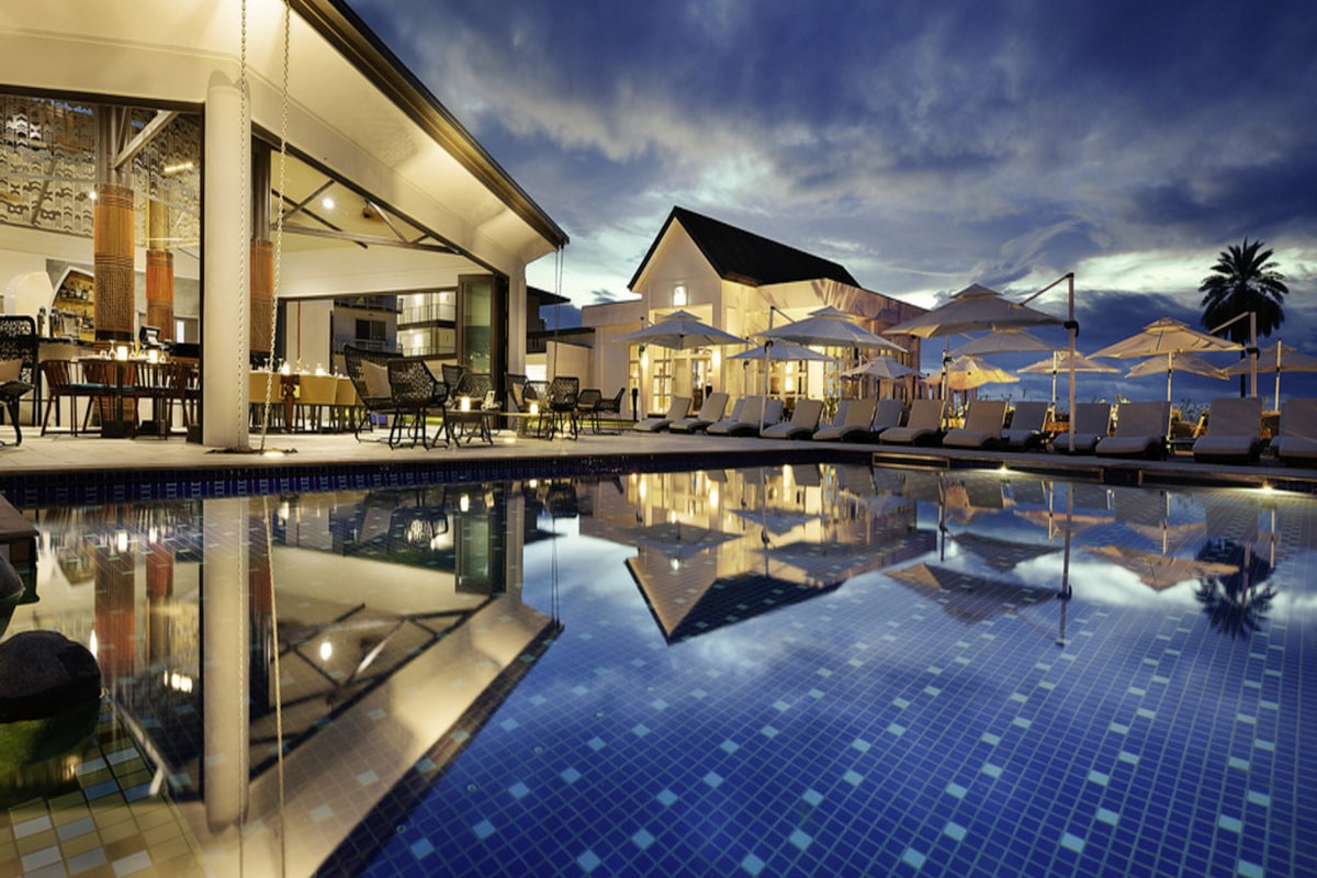 Palm Grove Suites